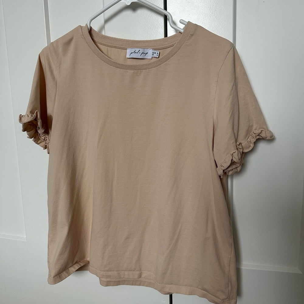 Petal and pup tan t-shirt with lettuce sleeves